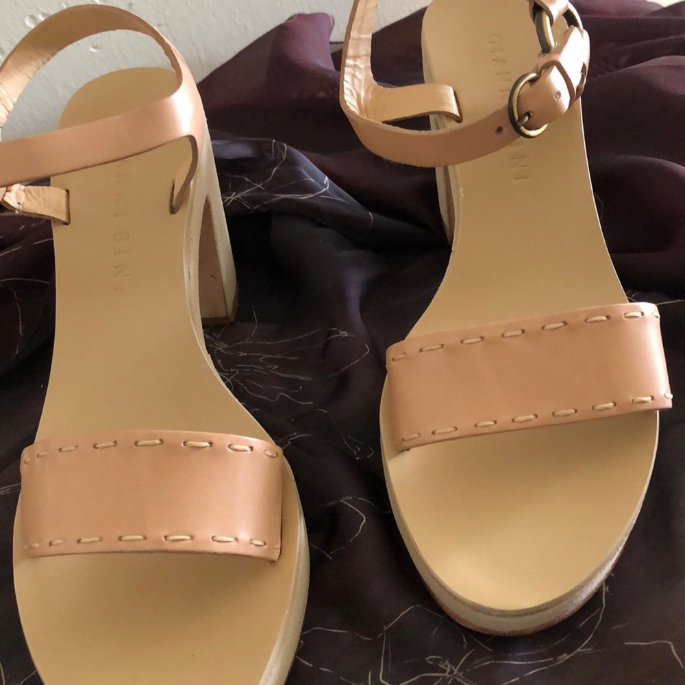 Gianni Bini Sandals